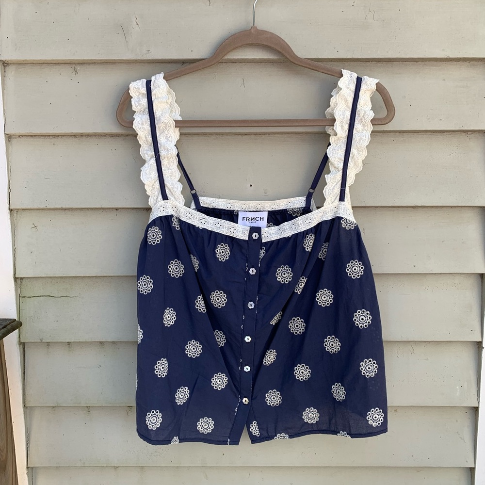 Adorable detailed tank top for Spring and Summer!